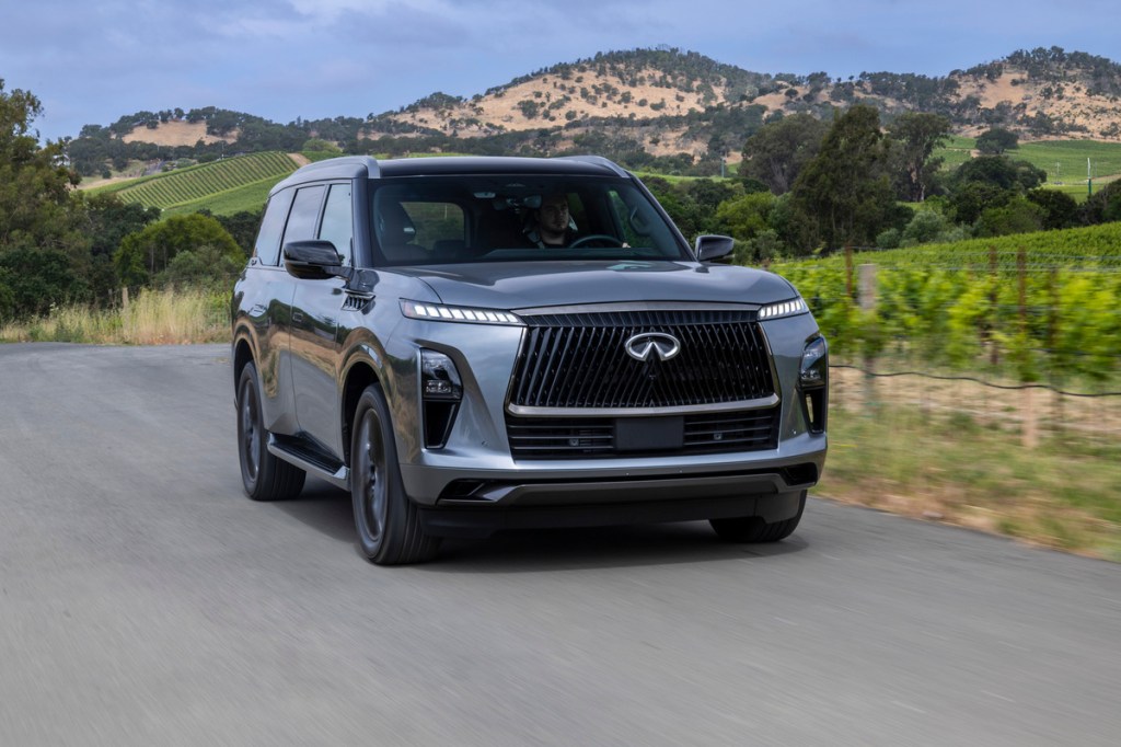 Prueba de manejo: INFINITI QX80 Sensory 4WD 2025 – Lujo y potencia en un SUV de gran&nbsp;tamaño